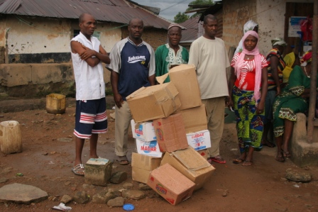 Inside-outside community victims receive donatiojn