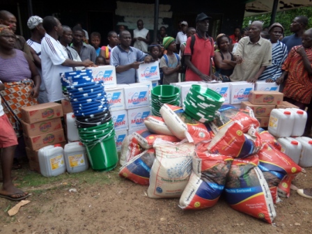 Ebola Victims in  Gio quarter and Jambo Town receive ration after jointly losing 20 